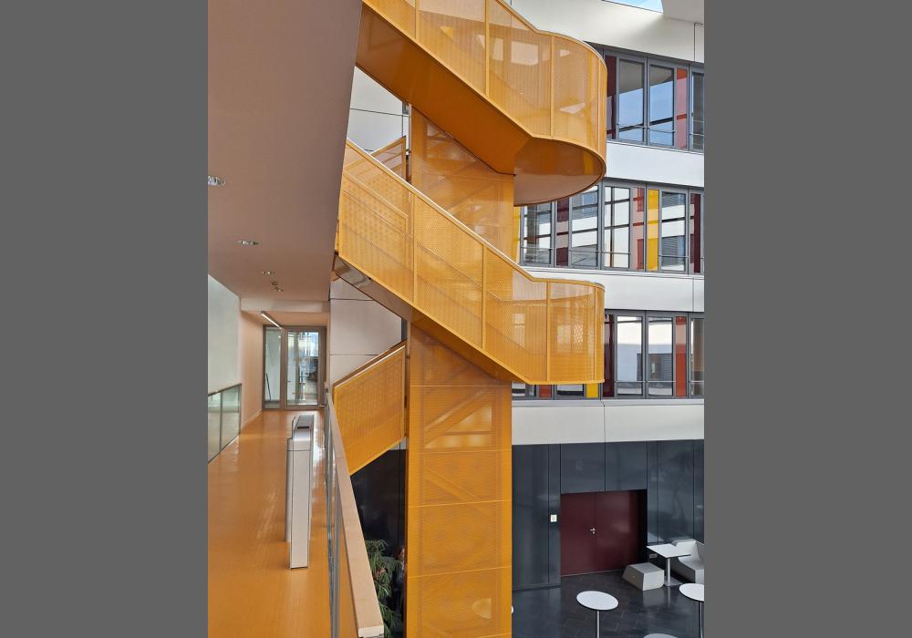 neue Treppen in die Lernräume